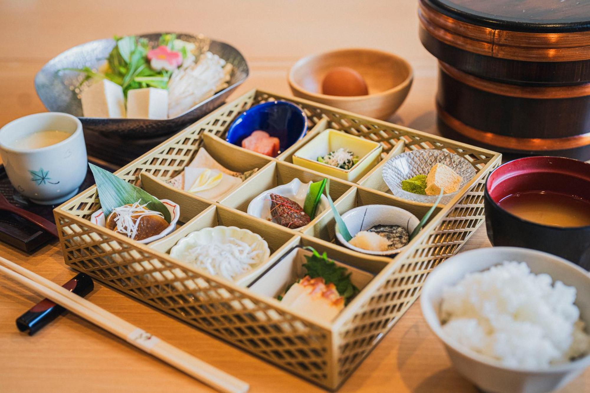 Shinzan Rakutei Hotel Toyooka  Eksteriør billede